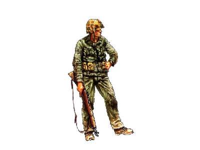 Italeri 1/72 HO WW2 Iwo Jima Marines Flag Raisers 