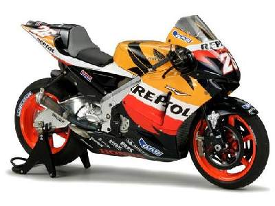 Repsol Honda RC211V'06 - image 1