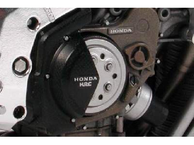 Repsol Honda RC211V'06 - image 5