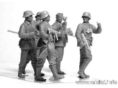 German Elite Infantry - Eastern Front - WW II - image 14