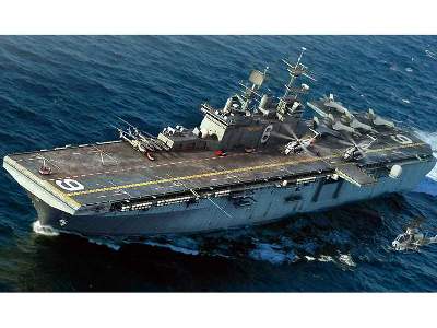 USS Bonhomme Richard LHD-6 - image 1