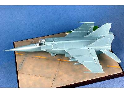 MiG-25 Foxbat - image 24