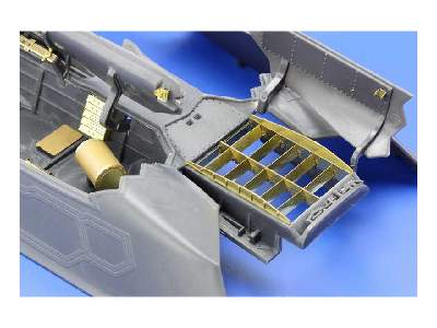 F-35B exterior 1/48 - Kitty Hawk - image 2