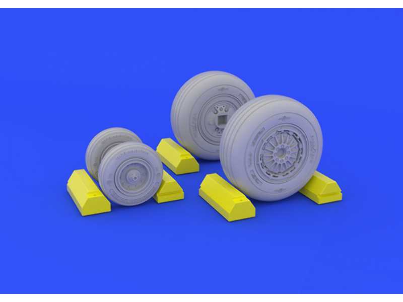 F-4C wheels 1/48 - Academy Minicraft - image 1