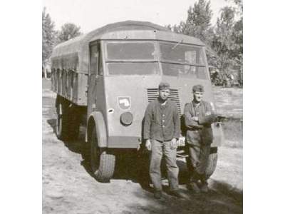French 3,5t Renault AHN truck - image 9