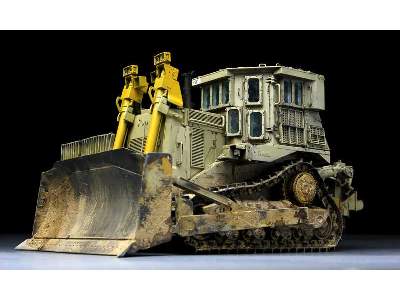 Caterpillar D9R armored bulldozer - image 2