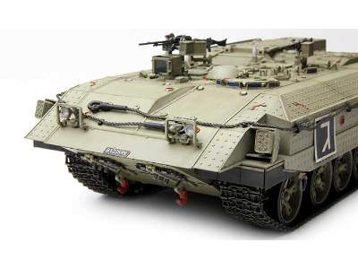 Israel Heavy Armoured Personnel Carrier Achzarit Early - image 4