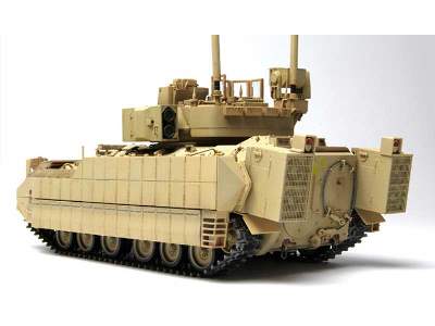 U.S. Infantry Fighting Vehicle M2A3 Bradley w/BUSK III - image 3