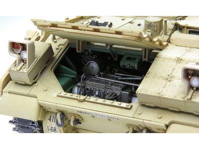 U.S. Infantry Fighting Vehicle M2A3 Bradley w/BUSK III - image 7