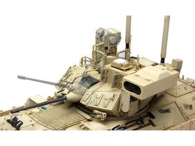 U.S. Infantry Fighting Vehicle M2A3 Bradley w/BUSK III - image 8