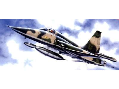 F-5A Freedom Fighter - image 1