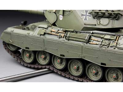Leopard 1 A3/A4 MBT - image 10