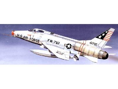 F-100C Super Sabre - image 1