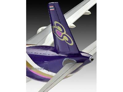 Airbus A330-300 Thai Airways - image 2