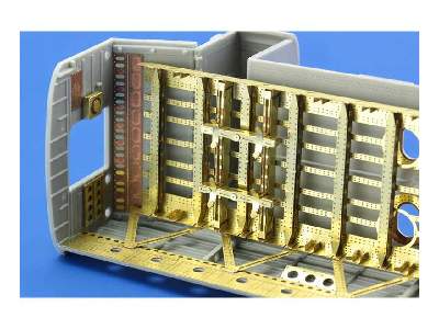 A3D-2 bomb bay 1/48 - Trumpeter - image 8