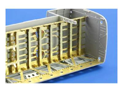 A3D-2 bomb bay 1/48 - Trumpeter - image 9