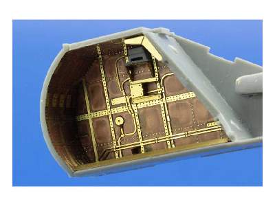 A3D-2 undercarriage 1/48 - Trumpeter - image 7