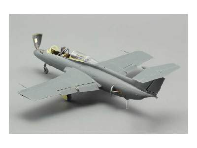 L-29 Delfin exterior 1/48 - Amk - image 3