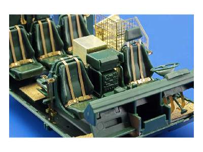 ATF Dingo 2 GE A PatSi interior 1/35 - Revell - image 10