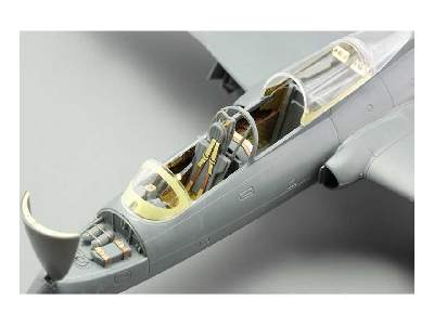 L-29 Delfin interior S. A. 1/48 - Amk - image 4