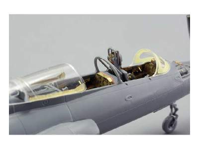 L-29 Delfin interior S. A. 1/48 - Amk - image 12