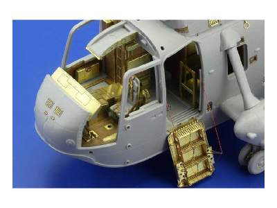 SH-3D Sea King interior S. A. 1/72 - Cyber Hobby - image 4