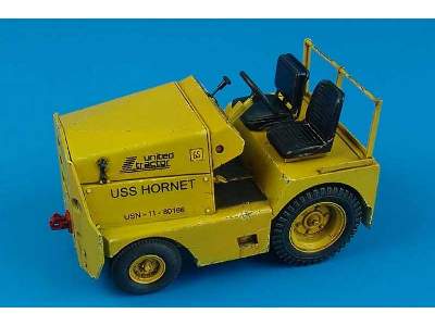 UNITED TRACTOR GC-340/SM340 tow tractor US NAVY/ARMY  - image 1