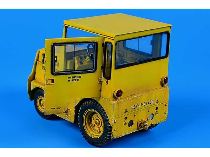 UNITED TRACTOR GC340/SM-340 US NAVY/DLA (with cab)  - image 1