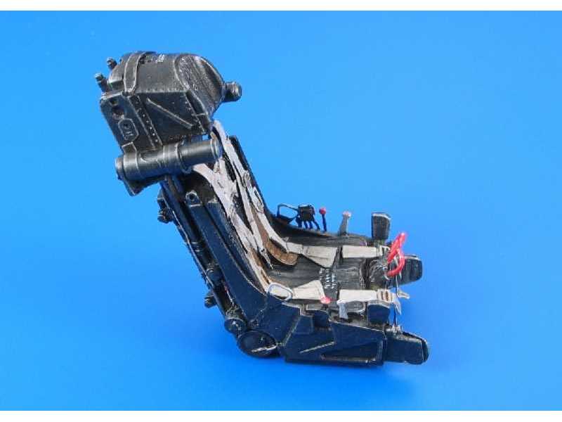 Zvezda K-36DM ejection seat  - image 1