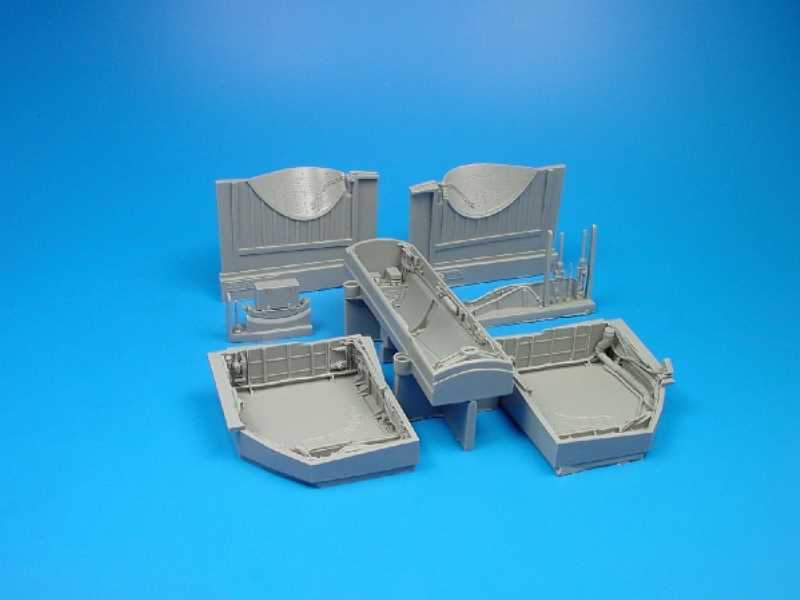 Su-27 Flanker B wheel bay - Trumpeter - image 1 Su-27 Flanker B wheel bay - Trumpeter - image 1