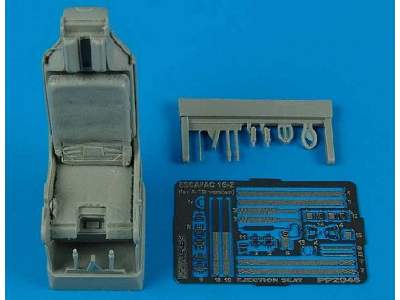 Escapac 1G-2 Ejection seat(for A-7D)  - image 1