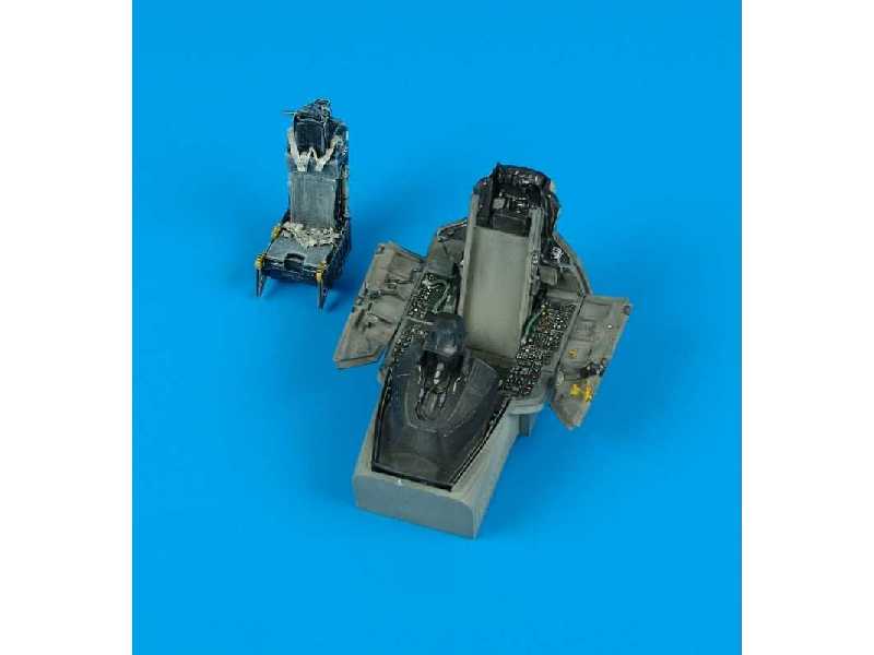 F-16C/CJ Falcon cockpit set - Tamiya - image 1