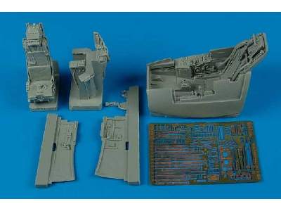 BAE Lightning F.1A/F.3 cockpit set - Trumpeter - image 1