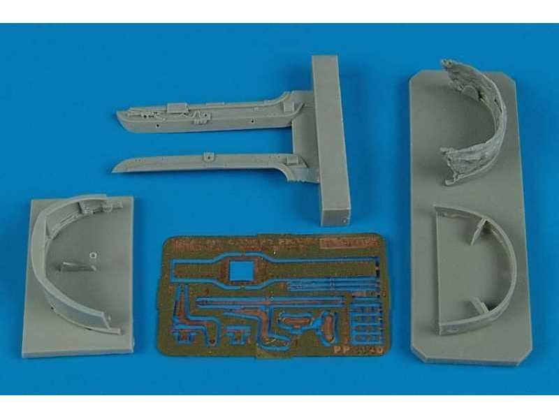 MiG-23 flogger canopy frame with blind - Trumpeter - image 1 MiG-23 flogger canopy frame with blind - Trumpeter - image 1