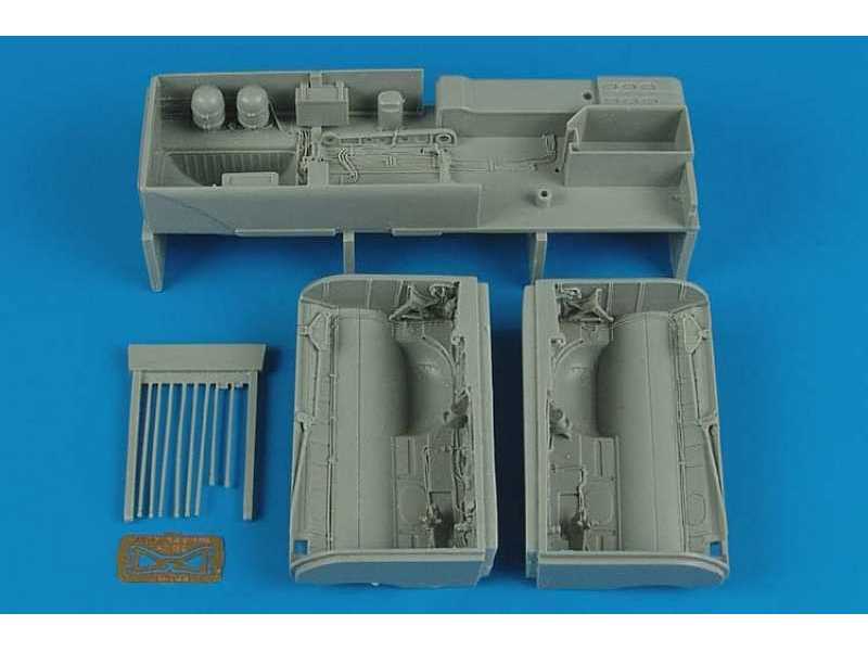 Su-25K Frogfoot A wheel bay - Trumpeter - image 1