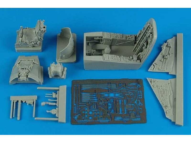 Su 25K Frogfoot A cockpit set - Trumpeter - image 1