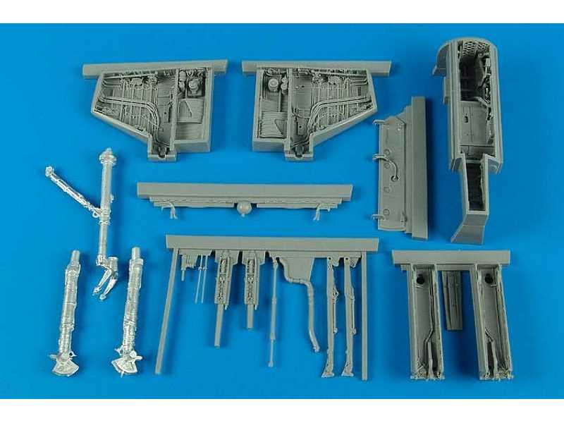 A-4E/F Skyhawk wheel bay & gun bay - Trumpeter - image 1