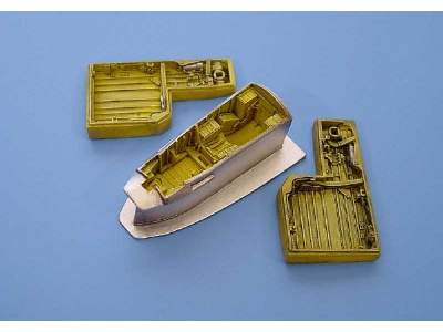 F-84G THUNDERJET wheel bay - Tamiya - image 1