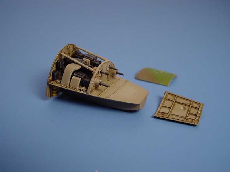 Me 262A SCHWALBE gun bay - Revell - image 1