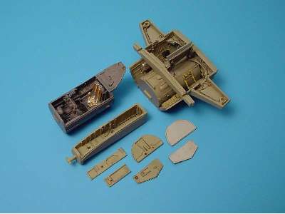 Me 262A SCHWALBE wheel bay & cockpit set - Tamiya - image 1