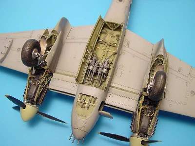 MOSQUITO FB Mk.VI bomb bay - Tamiya - image 1