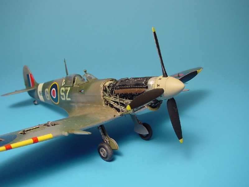 Spitfiree Mk. IX detail engine set - Hasegawa - image 1