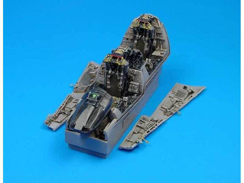 F-4C Phantom II cokpit set - Hasegawa - image 1 F-4C Phantom II cokpit set - Hasegawa - image 1