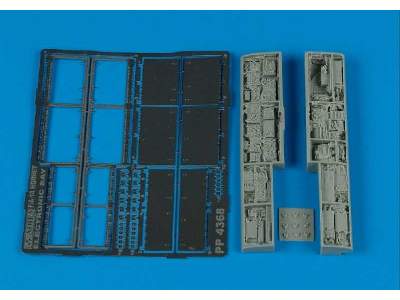 F/A-18 Hornet electronic bay - Hobby boss - image 1