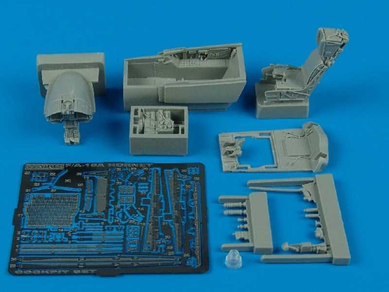 F/A-18A Hornet cockpit set - Hobby boss - image 1 F/A-18A Hornet cockpit set - Hobby boss - image 1