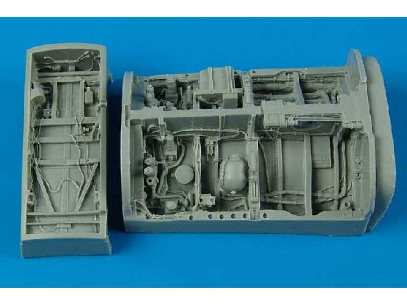 Mitsubischi F-2A/B wheel bays - Hasegawa - image 1