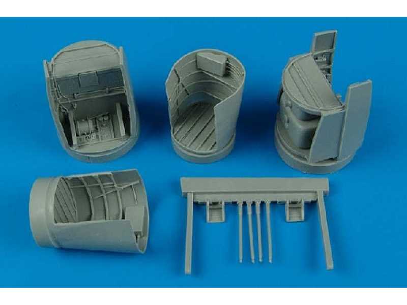 Heinkel He 219A-7 main wheel bays - Tamiya - image 1