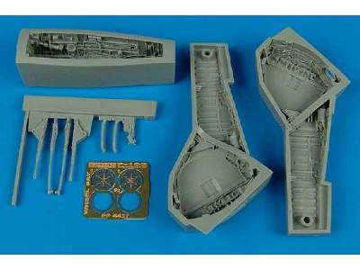 F-105 Thunderchief wheel bay - Monogram - image 1