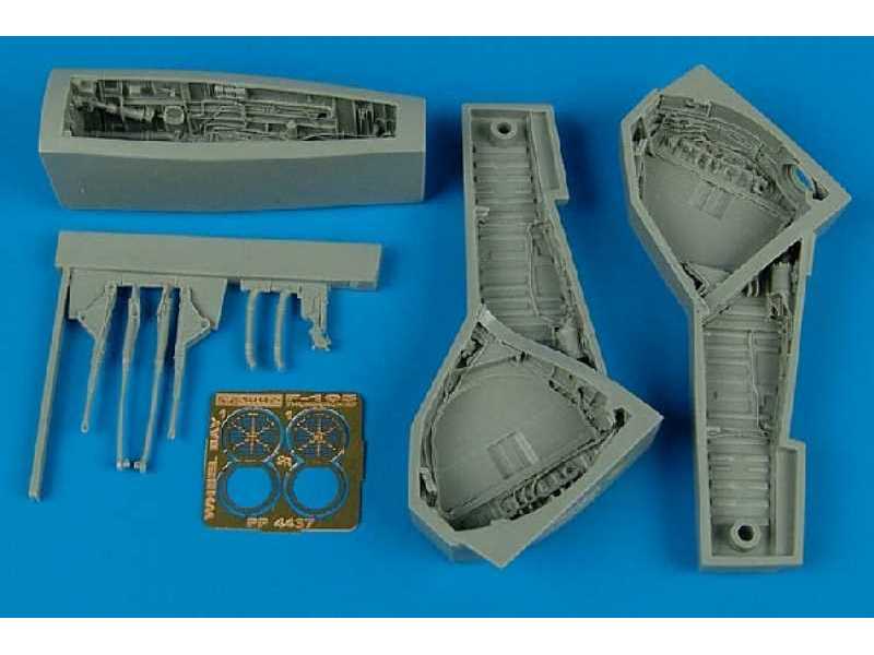 F-105 Thunderchief wheel bay - Monogram - image 1