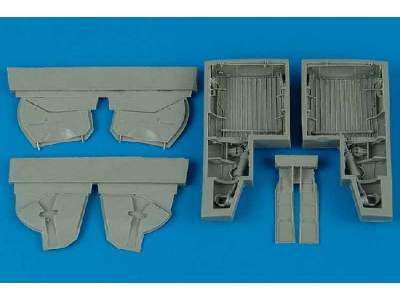 P-47 Thunderbolt wheel bays - Tamiya - image 1